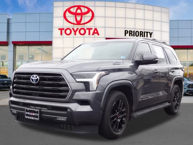 2023 Toyota Sequoia SR5