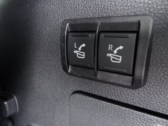 2023 Toyota Sequoia SR5