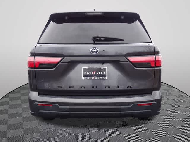 2023 Toyota Sequoia SR5