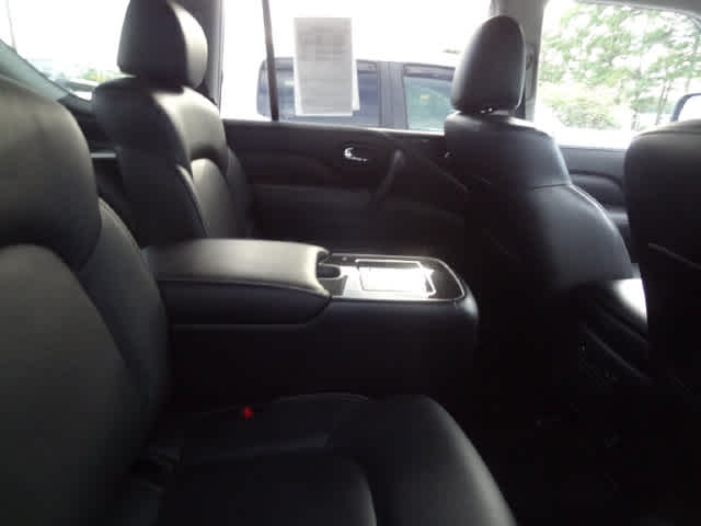 2022 INFINITI QX80 LUXE