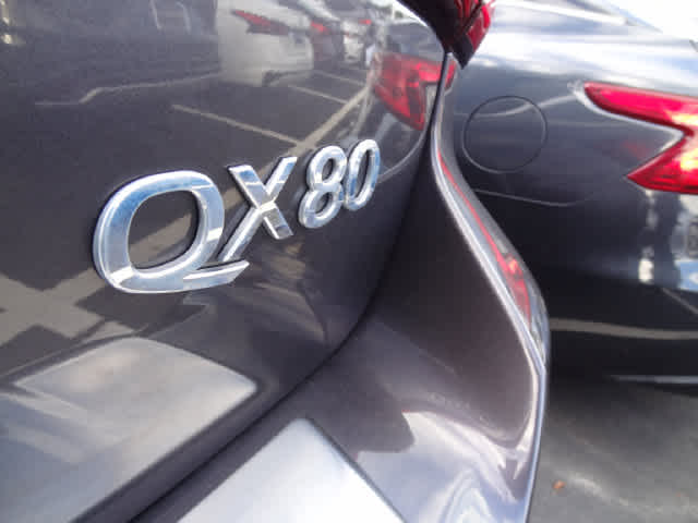 2022 INFINITI QX80 LUXE