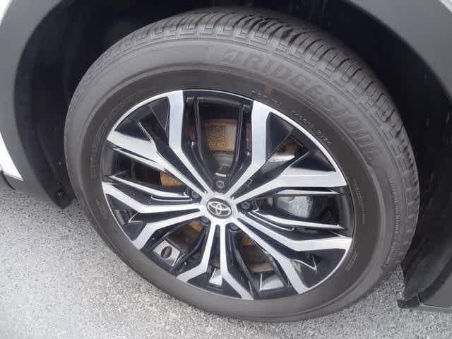 2025 Toyota Crown XLE