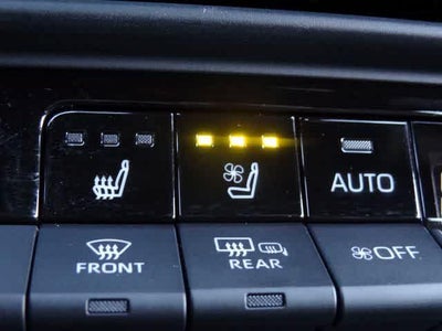 2025 Toyota Crown Signia XLE
