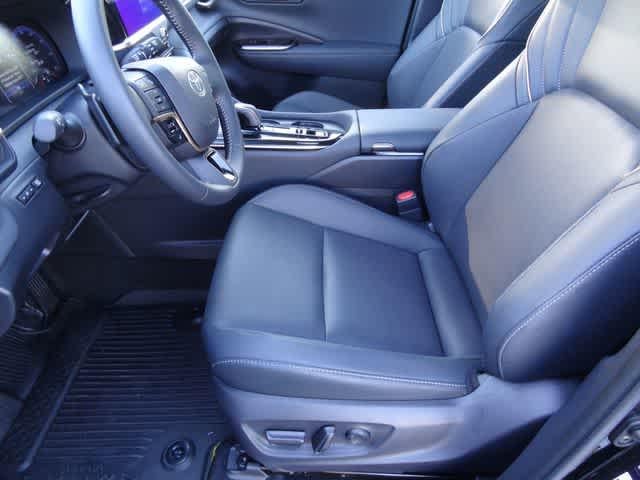 2025 Toyota Crown Signia XLE