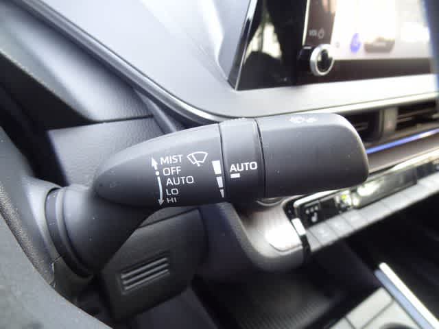 2025 Toyota Prius XLE