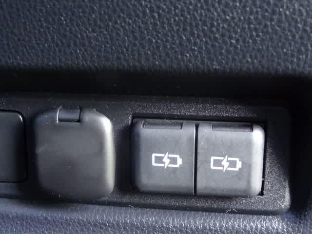 2024 Toyota Land Cruiser 4WD (Natl)