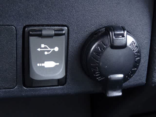 2018 Toyota RAV4 Hybrid SE
