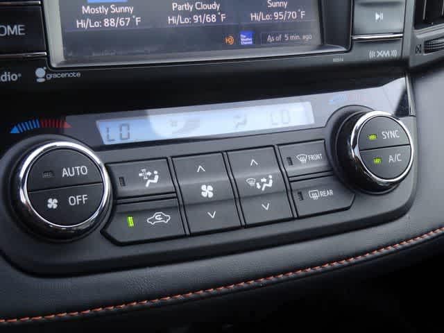 2018 Toyota RAV4 Hybrid SE