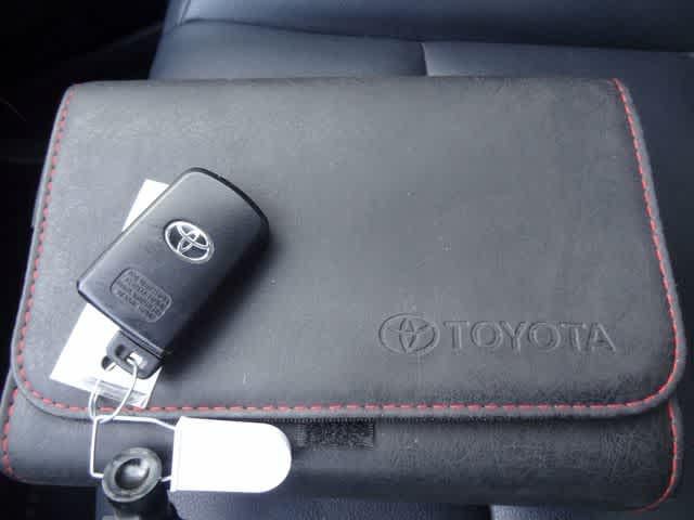 2018 Toyota RAV4 Hybrid SE