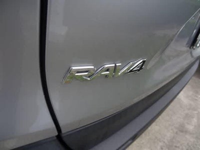 2019 Toyota RAV4 Hybrid XLE
