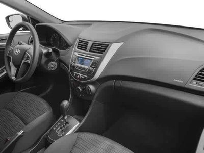 2016 Hyundai Accent 5-Door SE