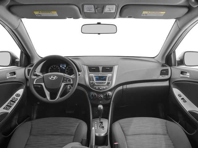 2016 Hyundai Accent 5-Door SE