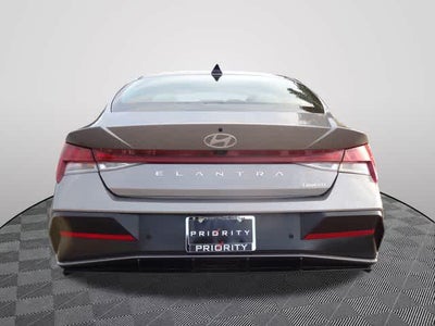 2024 Hyundai Elantra Limited