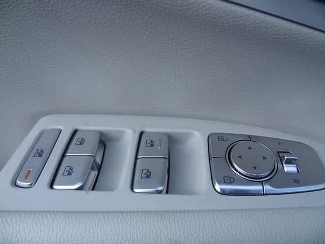 2024 Genesis G70 2.5T