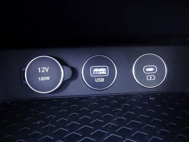 2024 Genesis G70 2.5T