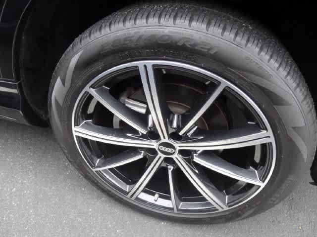 2022 Audi Q7 Premium Plus