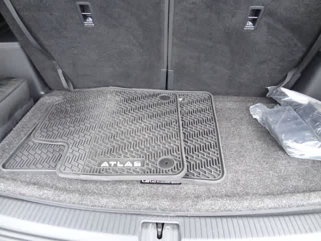 2023 Volkswagen Atlas 3.6L V6 SEL R-Line Black