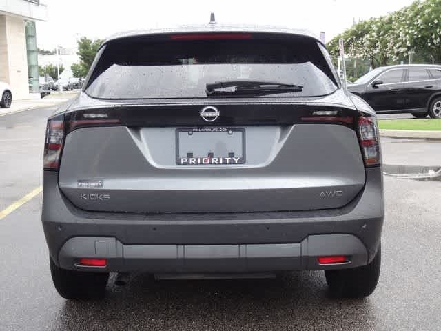 2025 Nissan Kicks SV