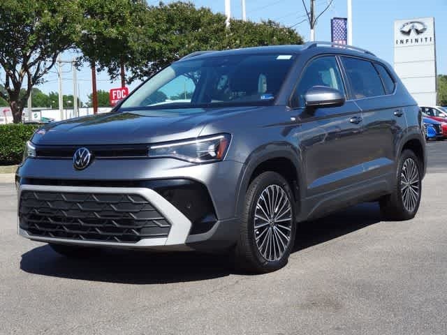 2025 Volkswagen Taos SE