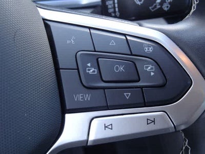 2025 Volkswagen Taos SE