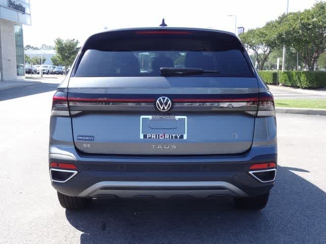 2025 Volkswagen Taos SE
