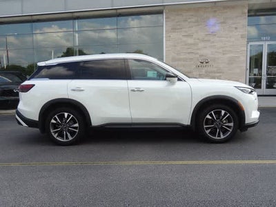 2024 INFINITI QX60 LUXE