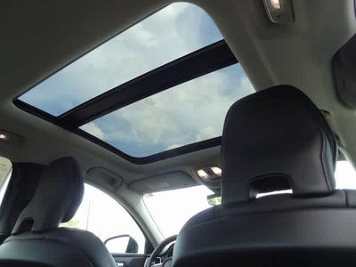 2024 Volvo S60 Plus Dark Theme