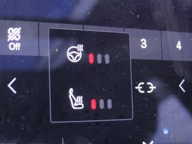 2024 Volvo S60 Plus Dark Theme