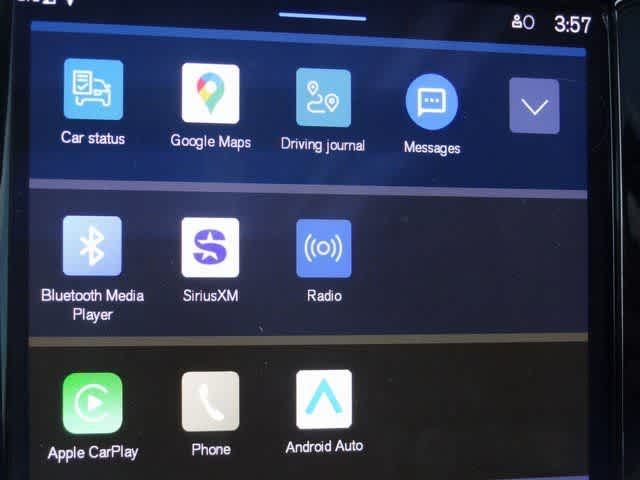 2024 Volvo S60 Plus Dark Theme
