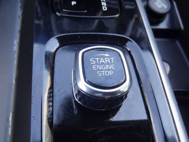 2024 Volvo S60 Plus Dark Theme