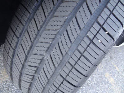 2024 Volvo S60 Plus Dark Theme