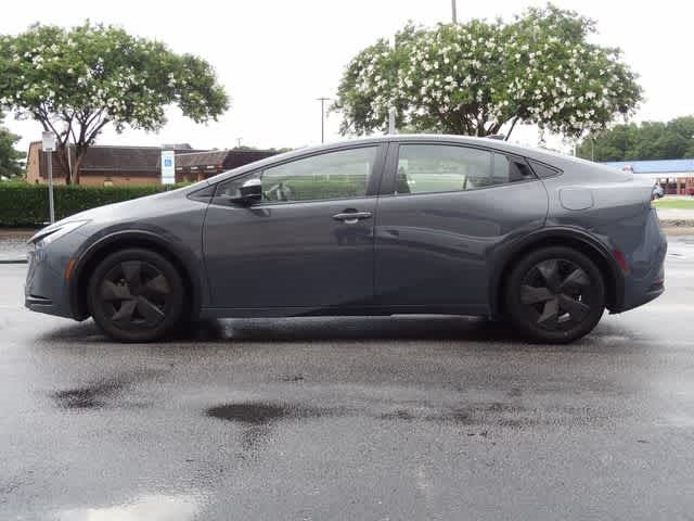 2025 Toyota Prius LE
