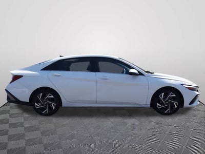 2024 Hyundai Elantra Limited