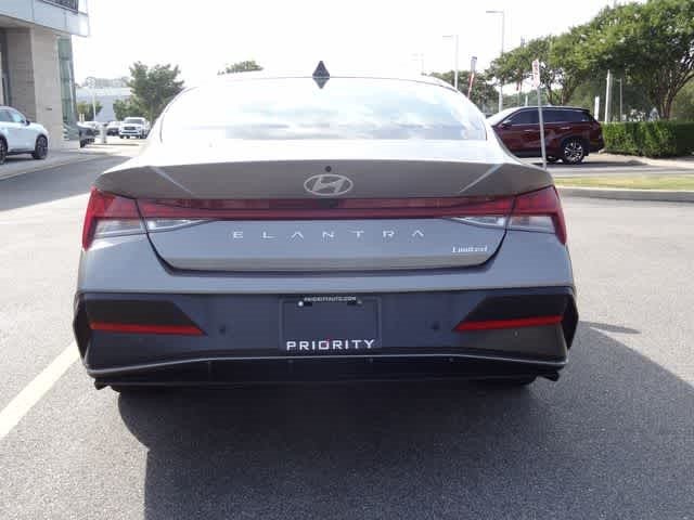 2024 Hyundai Elantra Limited