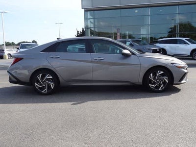 2024 Hyundai Elantra Limited